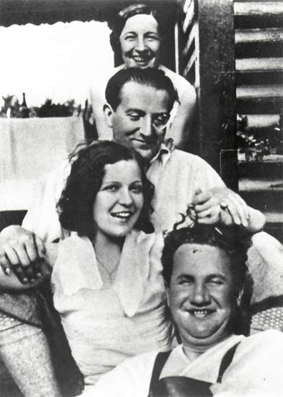 Fritz Lang sitting between his wife, Thea Harbou and Marta Eggerth